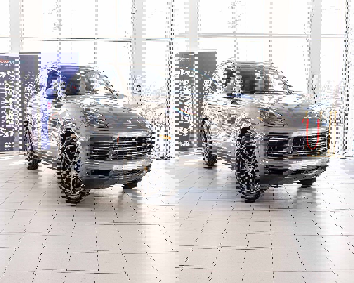 Used 2021 Porsche Cayenne E-Hybrid image 5