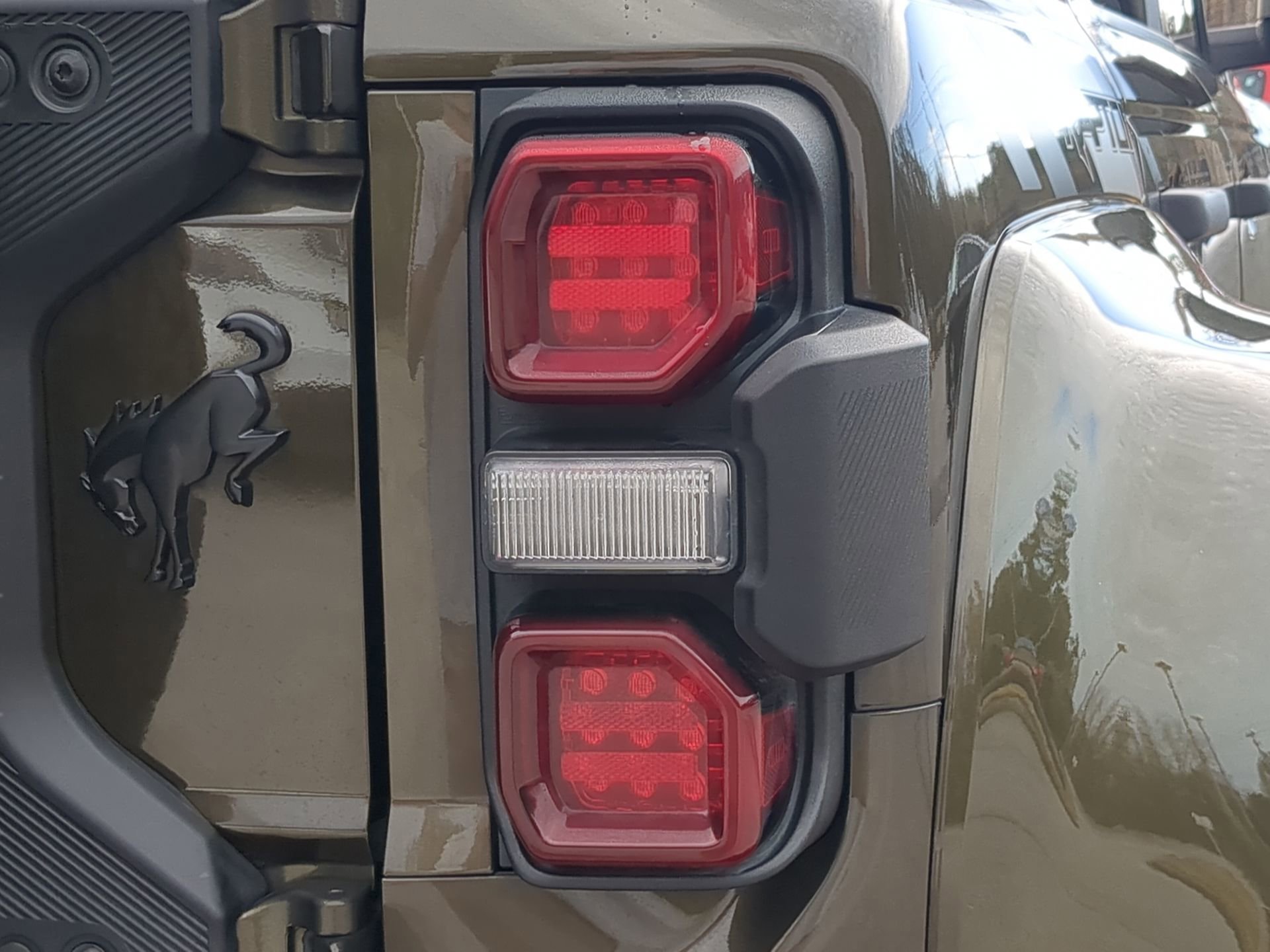 Used 2024 Ford Bronco Raptor w/ Interior Carbon Fiber Pack 6 image 37