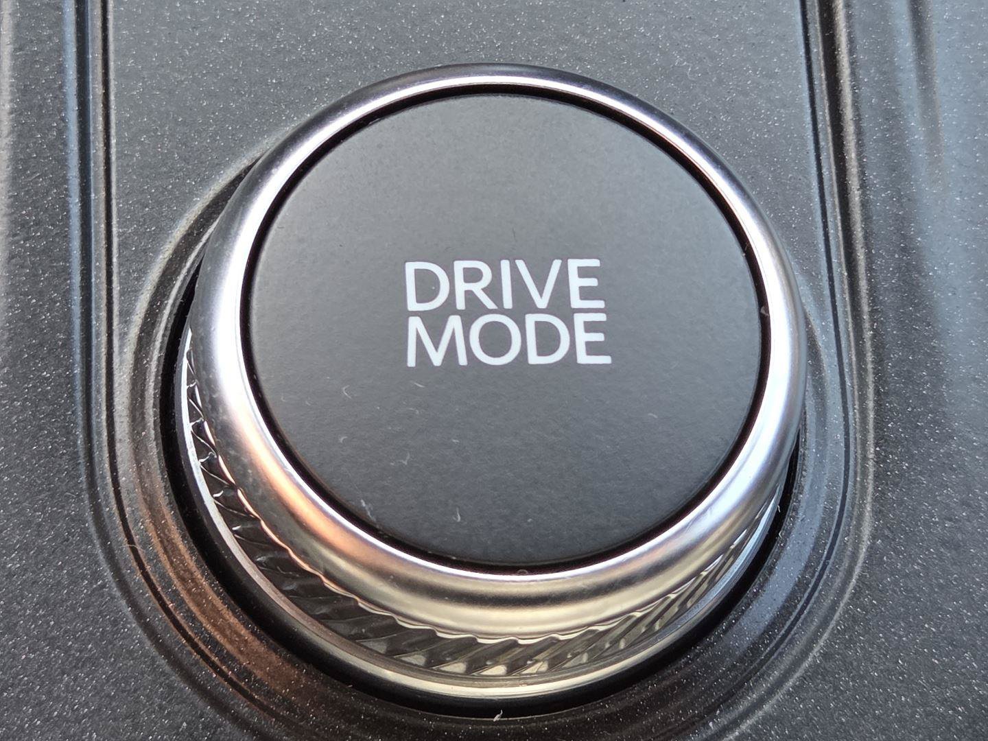 Used 2025 Ford Explorer ST-Line w/ ST-Line Street Pack AWD/4WD image 29