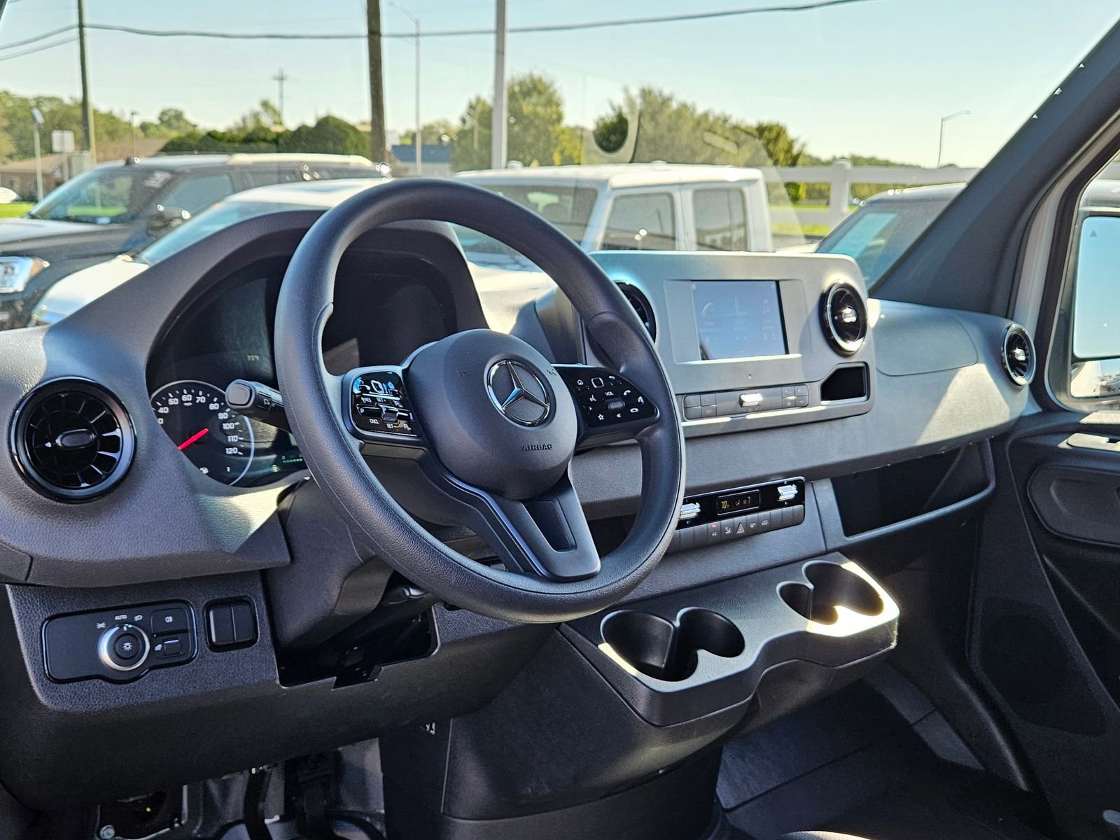 Used 2024 Mercedes-Benz Sprinter 3500 image 13