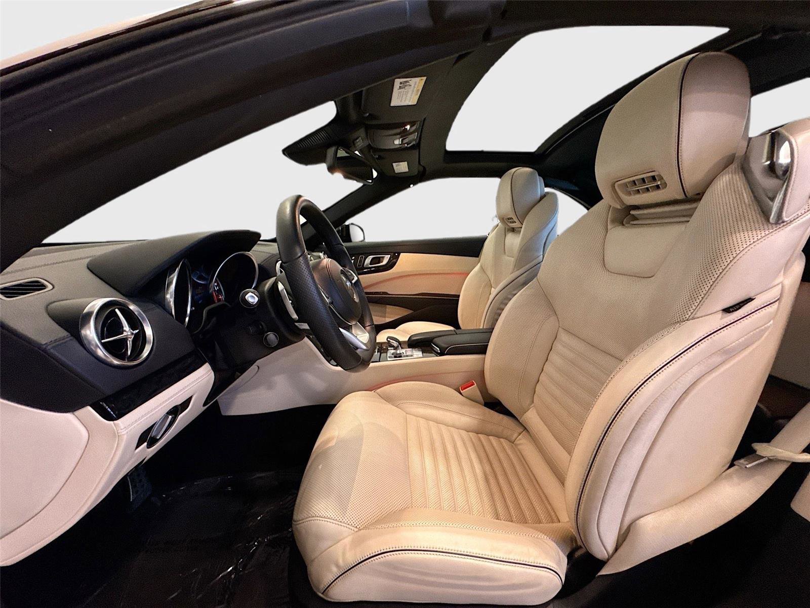 Used 2017 Mercedes-Benz SL 550 image 23
