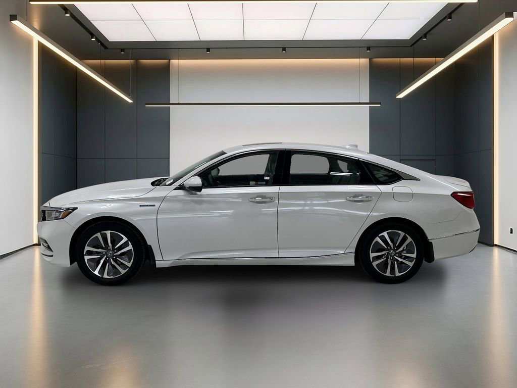 Used 2019 Honda Accord Touring image 2