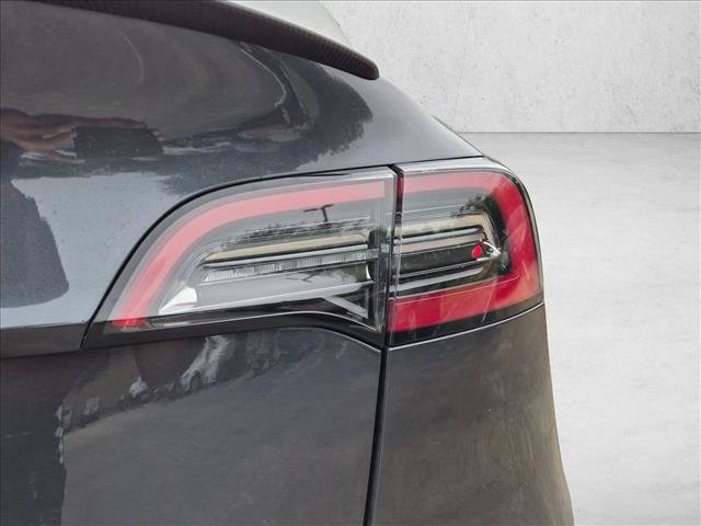 Used 2024 Tesla Model Y Performance AWD/4WD image 13