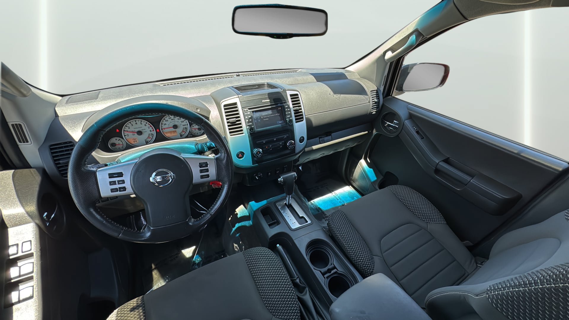 Used 2013 Nissan Xterra PRO-4X AWD/4WD image 14