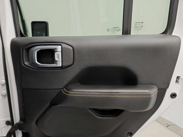 Used 2025 Jeep Wrangler Unlimited Sahara AWD/4WD image 39