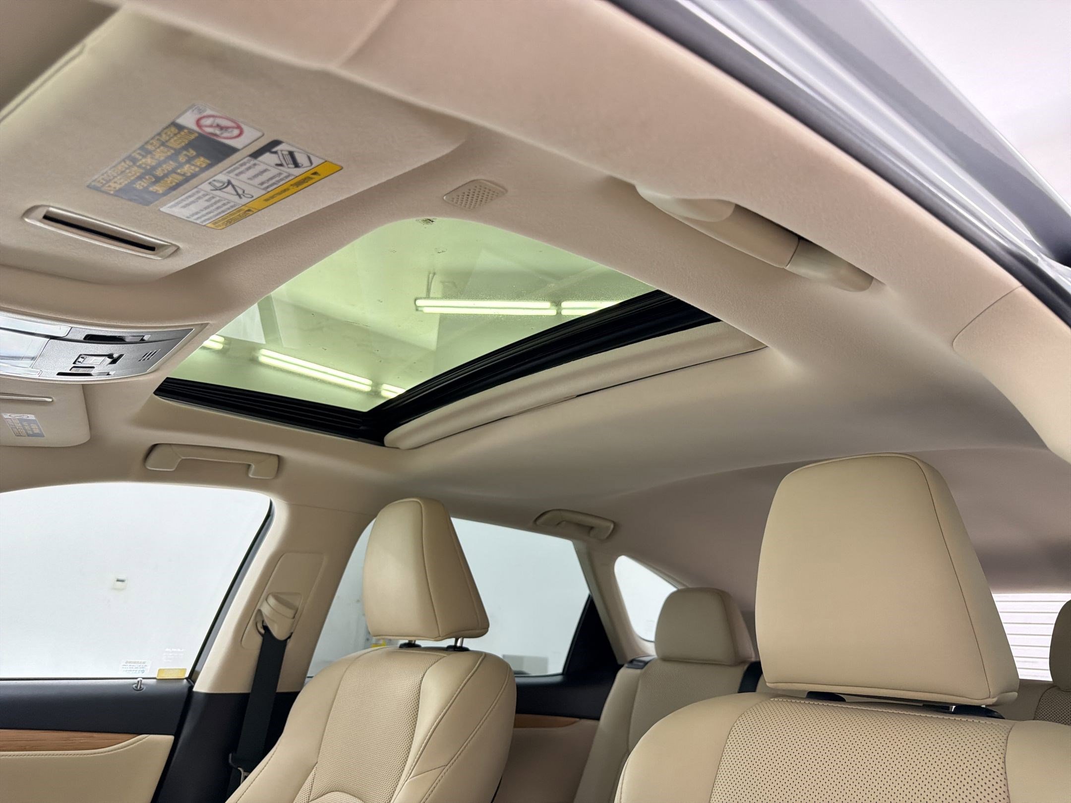 Certified 2022 Lexus RX 350L Premium w/ Premium Package image 15