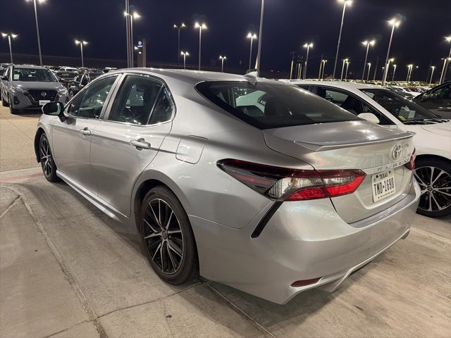 Used 2021 Toyota Camry SE image 8