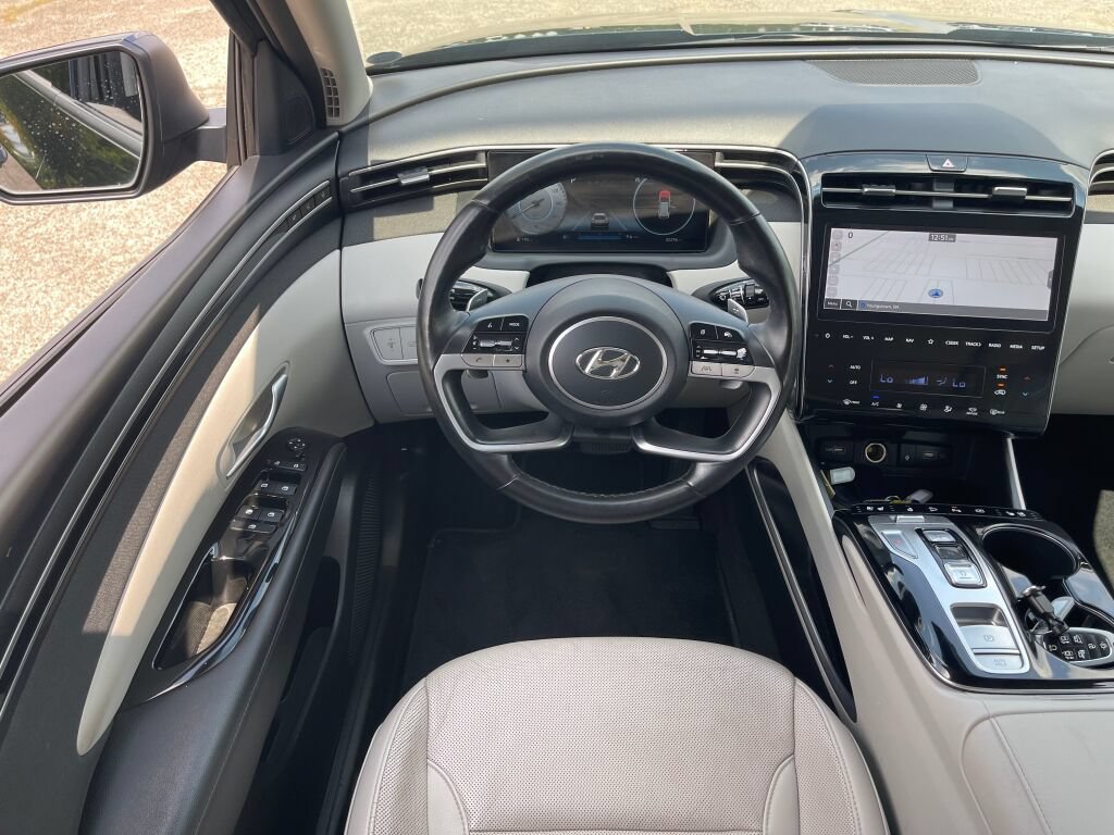 Used 2023 Hyundai Tucson Limited AWD/4WD image 2