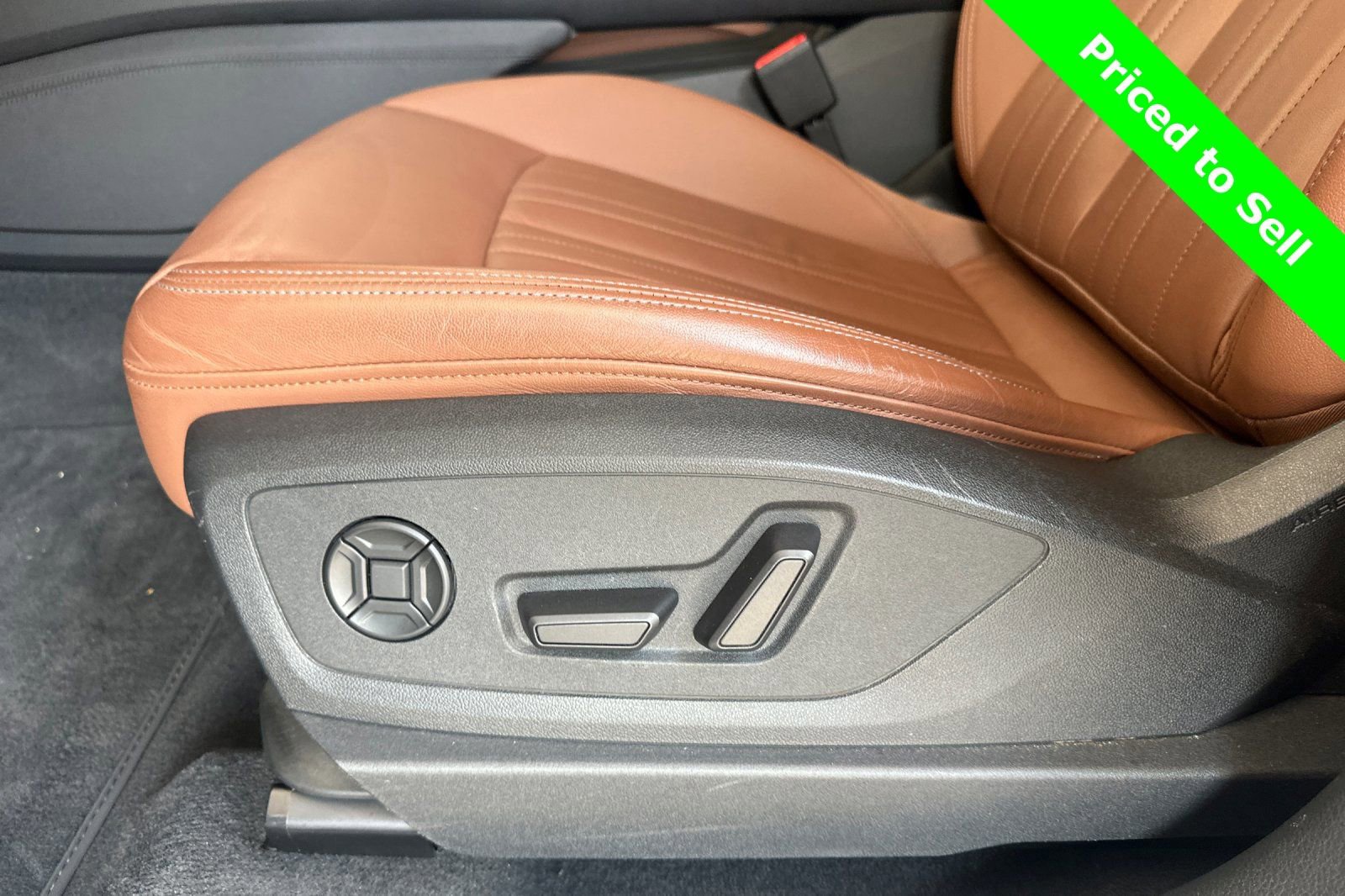 Used 2024 Audi Q8 e-tron Premium image 14