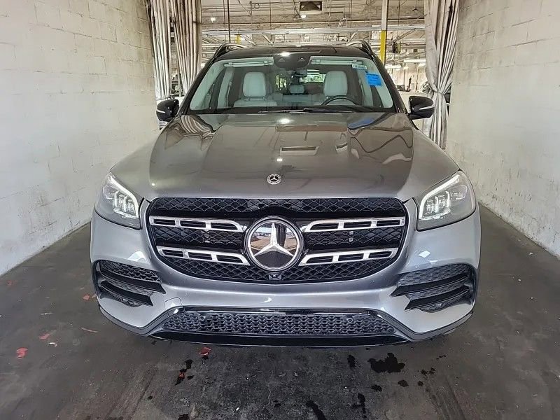 Used 2021 Mercedes-Benz GLS 580 4MATIC image 2