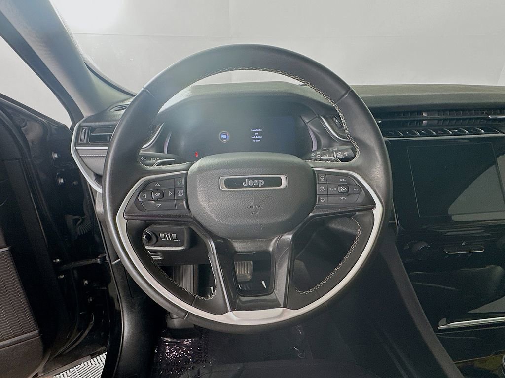 Certified 2023 Jeep Grand Cherokee Laredo AWD/4WD image 19