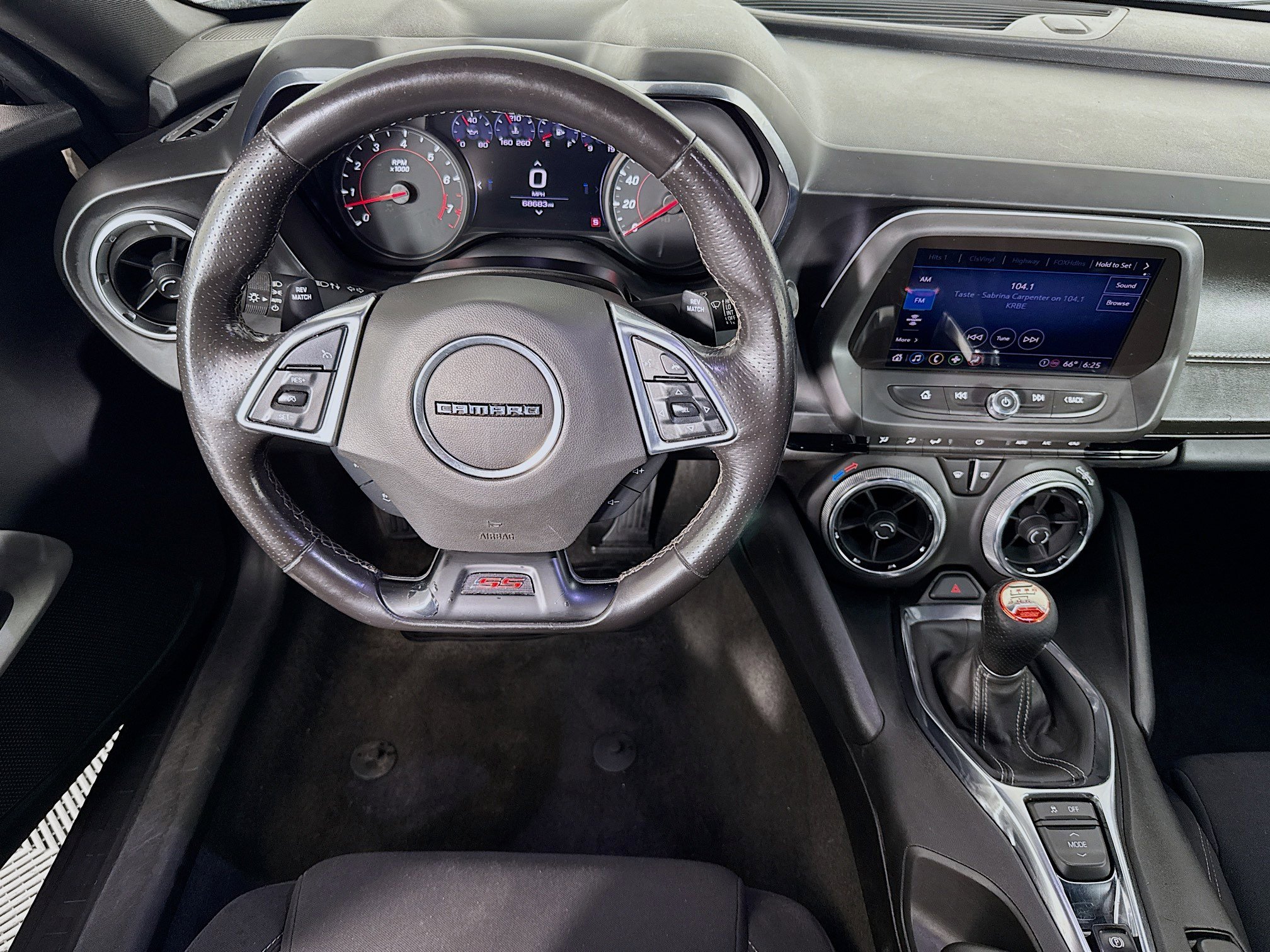 Used 2021 Chevrolet Camaro SS RWD image 16