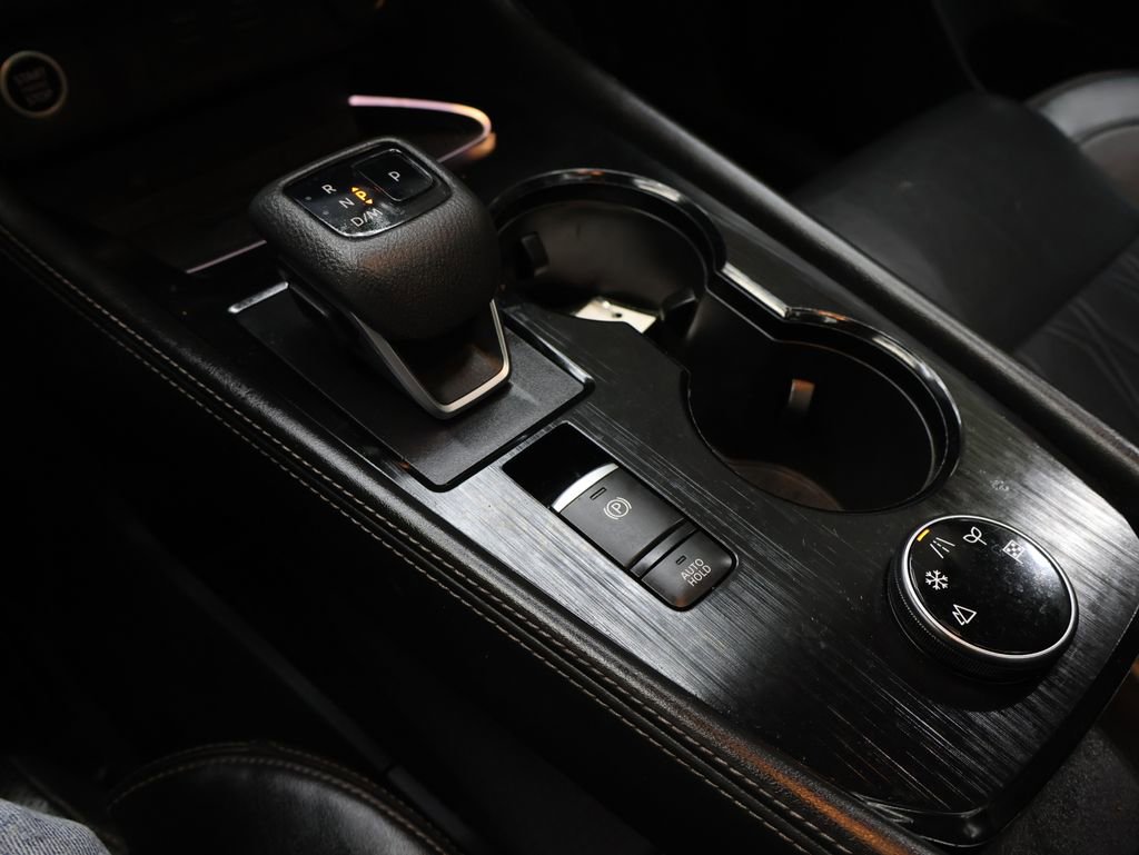 Used 2021 Nissan Rogue Platinum image 23