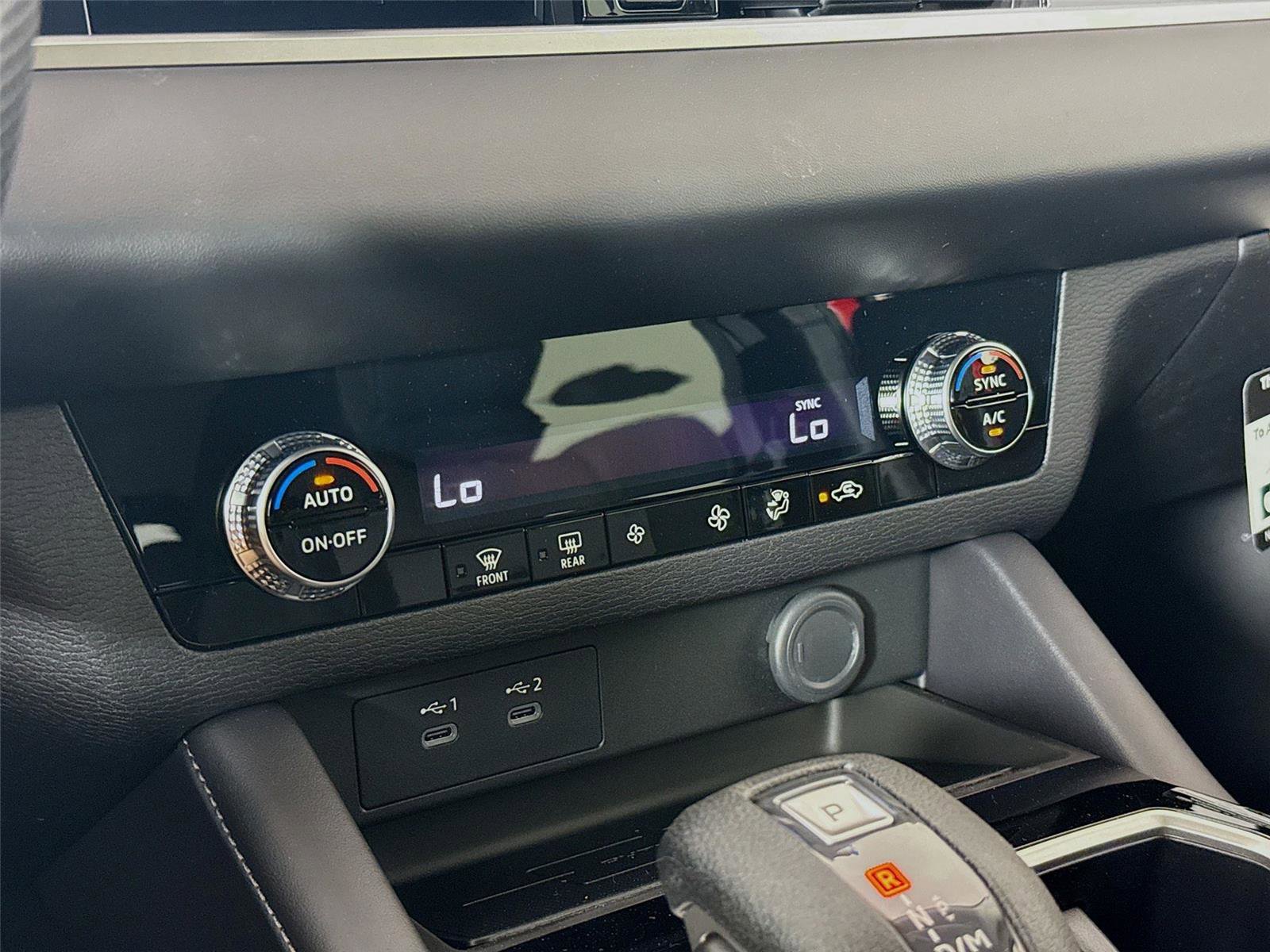 New 2026 Mitsubishi Outlander ES FWD image 13