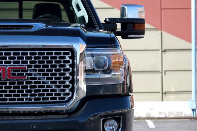 Used 2017 GMC Sierra 3500 Denali w/ Duramax Plus Package image 7