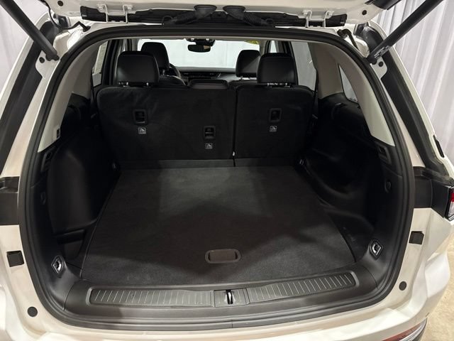 Used 2024 Jeep Grand Cherokee Limited AWD/4WD image 29