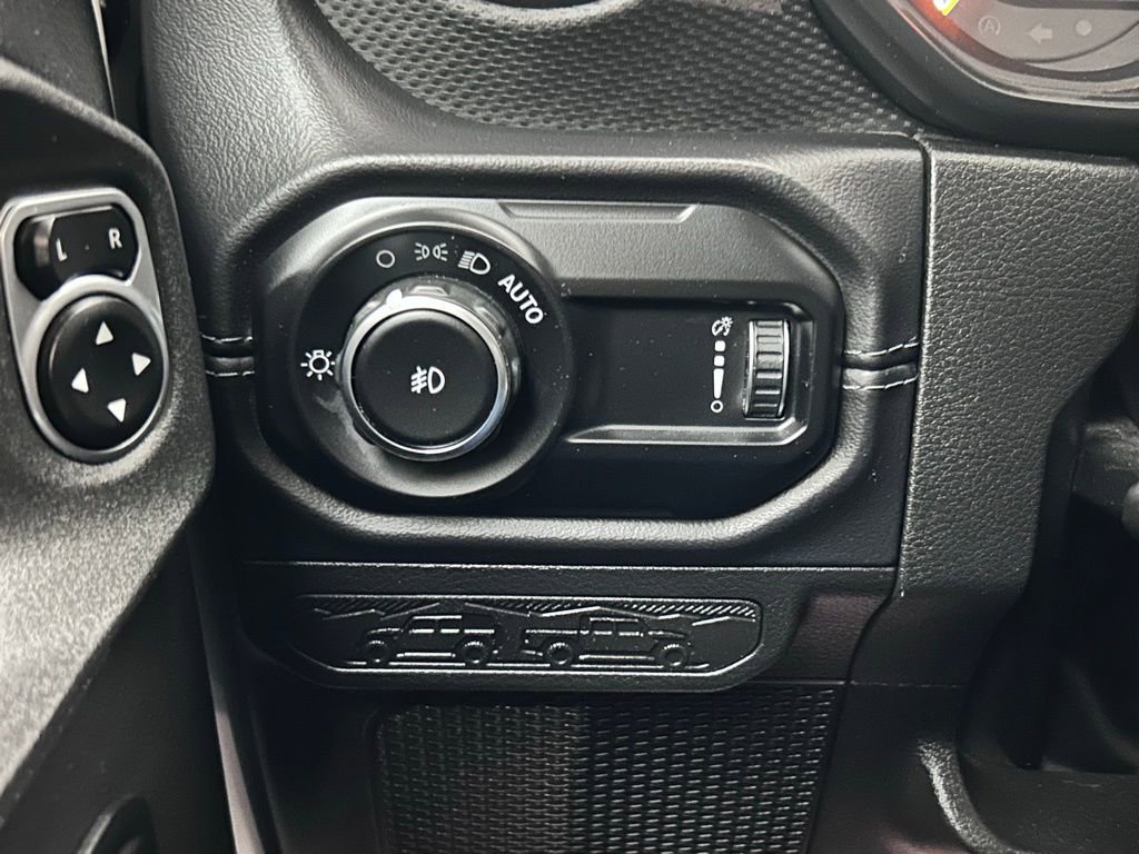 Certified 2025 Jeep Wrangler Unlimited Rubicon image 19