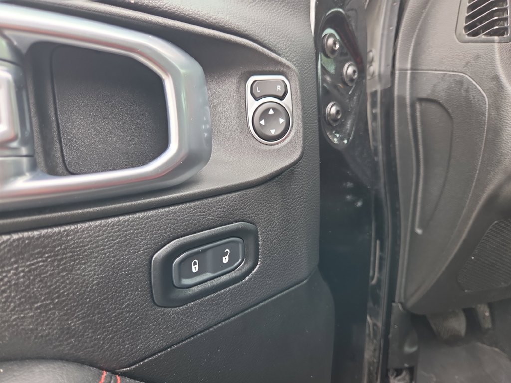 Used 2023 Jeep Wrangler Unlimited Rubicon 4xe AWD/4WD image 28