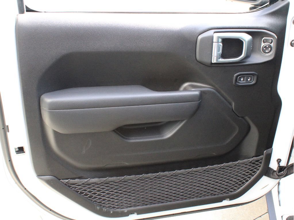 Certified 2024 Jeep Wrangler Sport AWD/4WD image 9