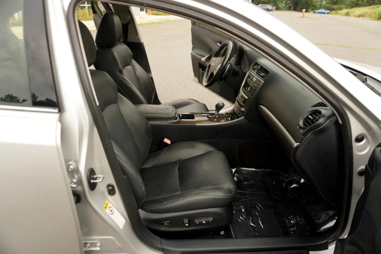 Used 2011 Lexus IS 250 AWD image 12