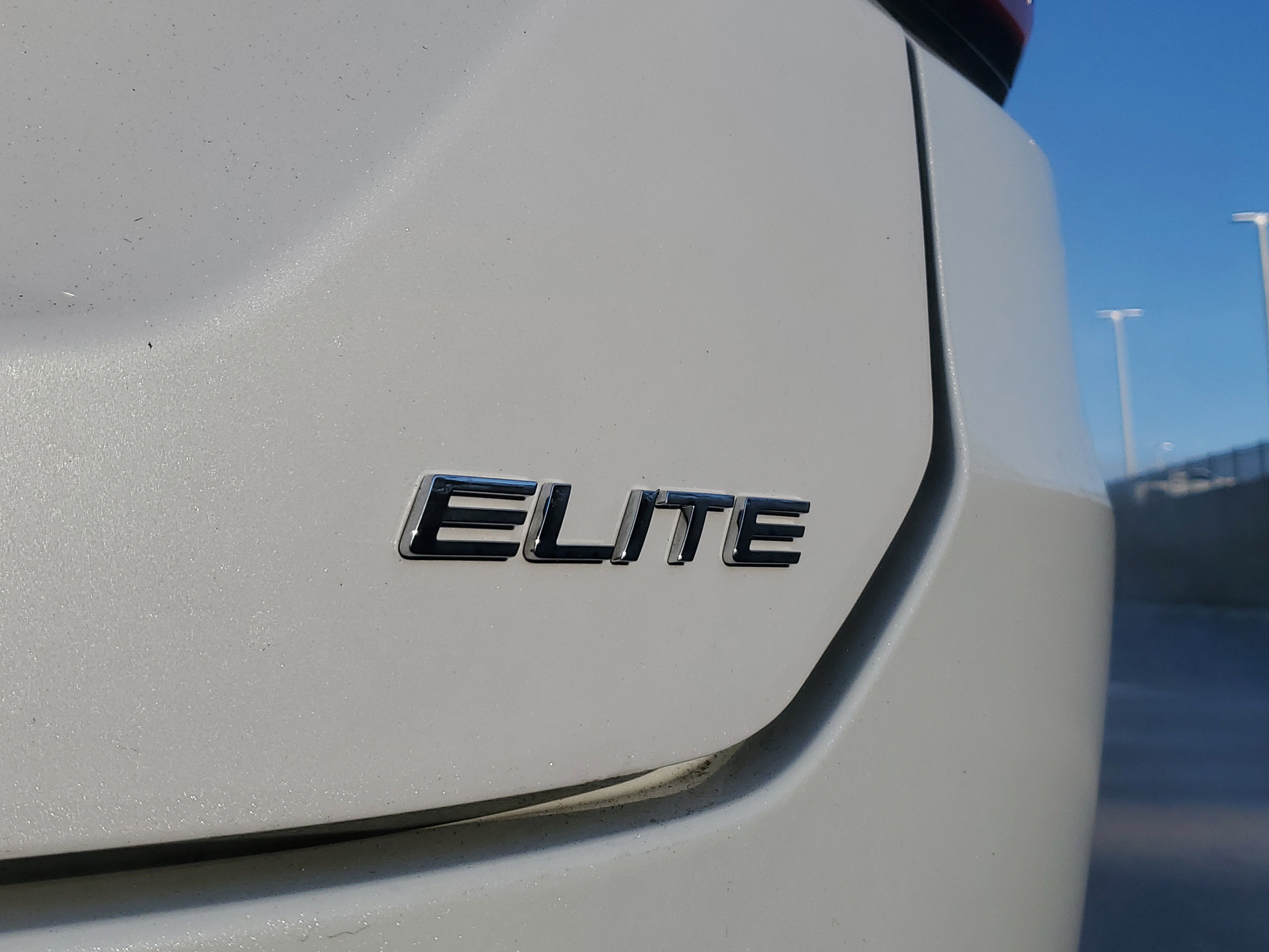 Used 2023 Honda Pilot Elite image 7