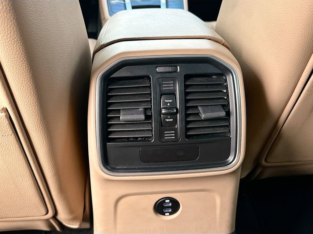 Used 2021 Porsche Macan image 31