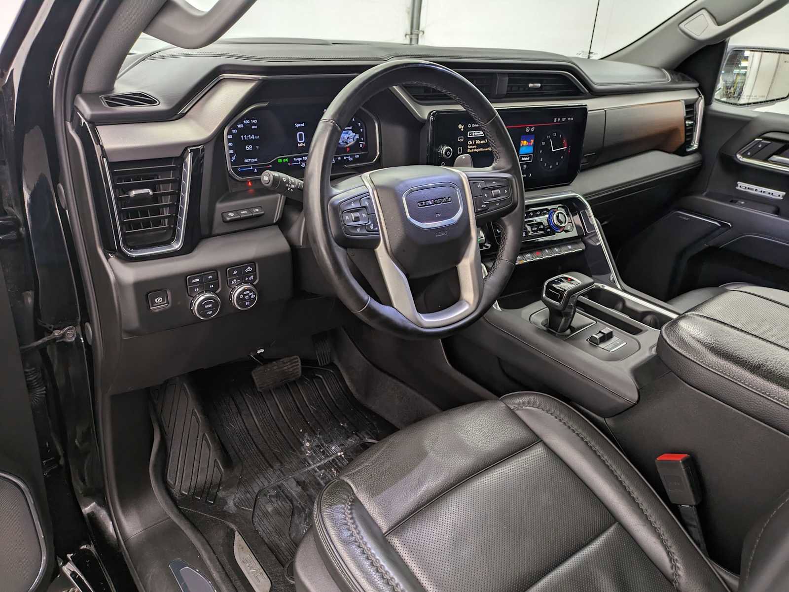 Used 2024 GMC Sierra 1500 Denali w/ Denali Reserve Package image 2