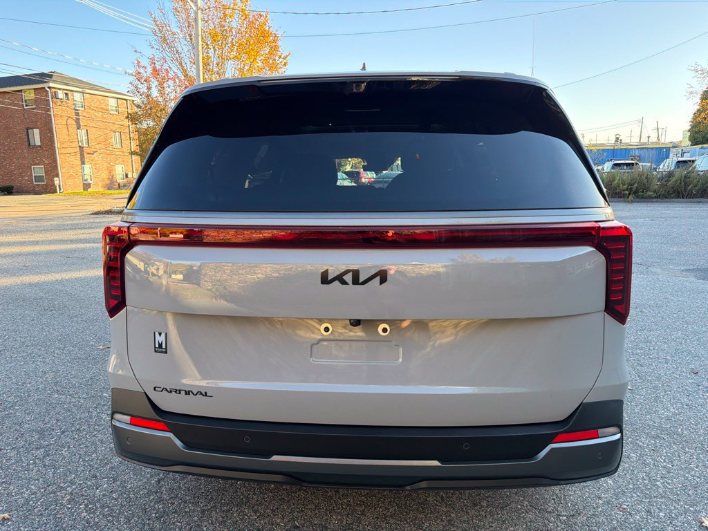 Certified 2026 Kia Carnival SX Prestige FWD image 5