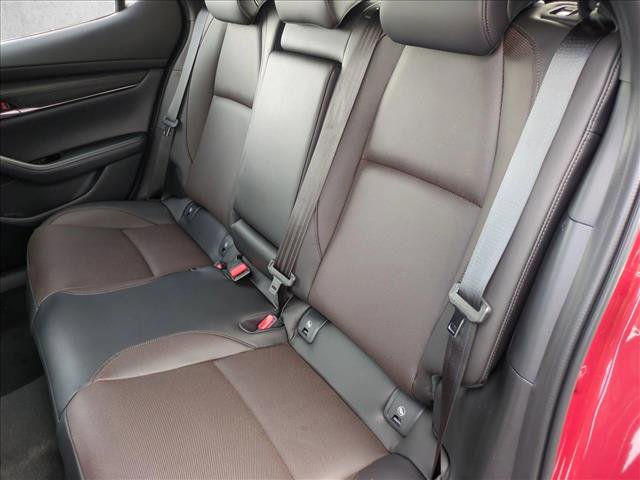 New 2026 MAZDA MAZDA3 Hatchback w/Premium Plus Pkg image 16