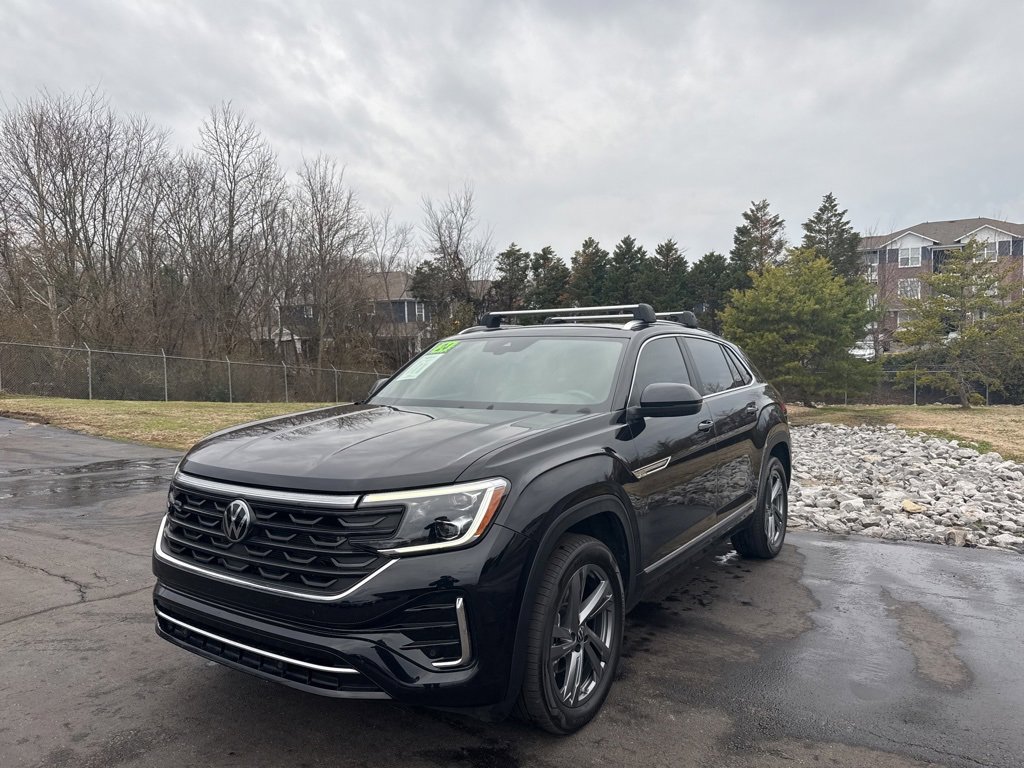 Used 2024 Volkswagen Atlas Cross Sport SEL R-Line image 1