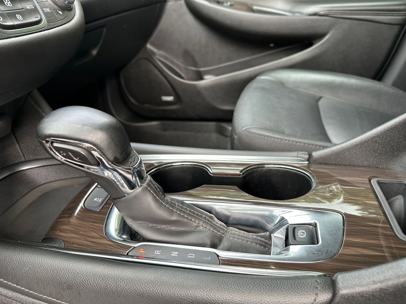 Used 2024 Chevrolet Malibu LT image 41