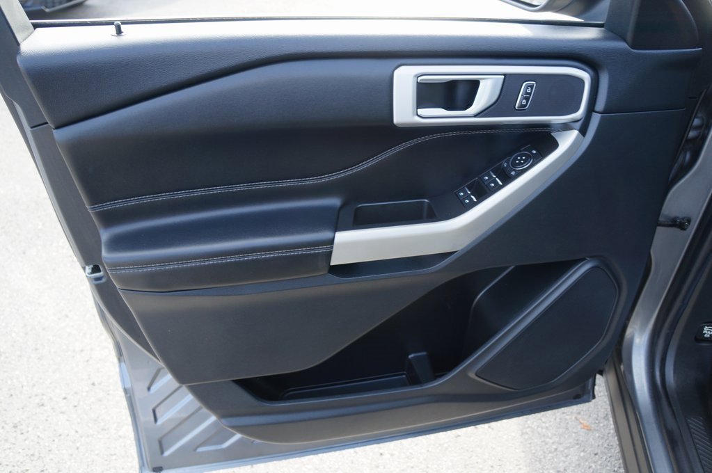 Used 2022 Ford Explorer XLT w/ Class IV Trailer Tow Package image 15