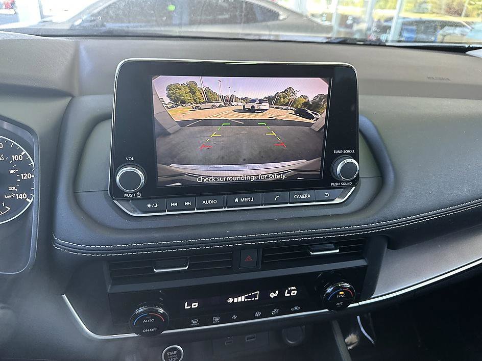 Certified 2023 Nissan Rogue SV image 15