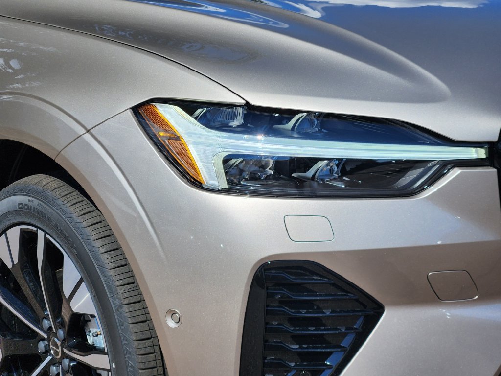 New 2027 Volvo XC60 B5 Plus AWD/4WD image 28