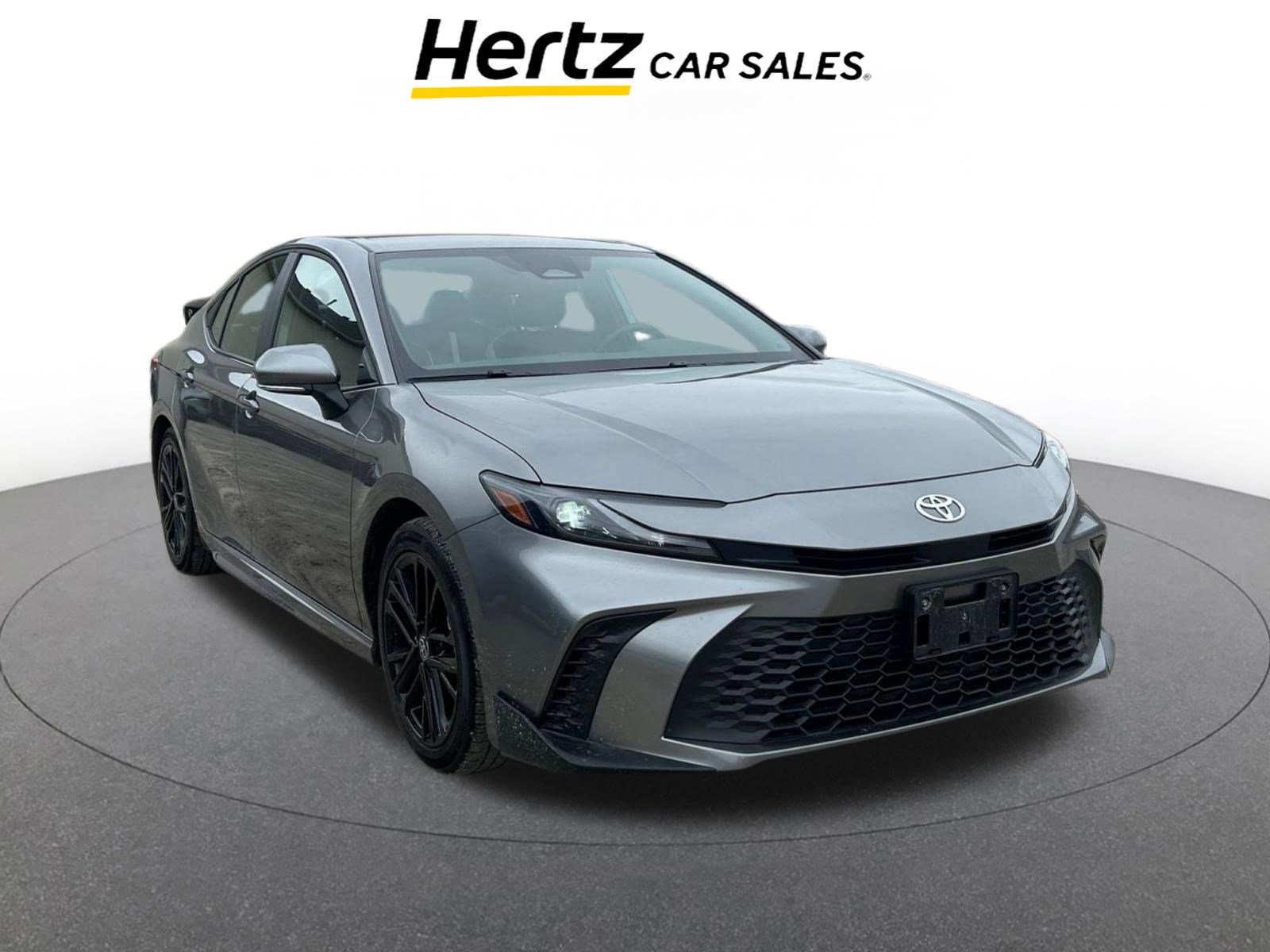 Used 2025 Toyota Camry SE FWD image 1