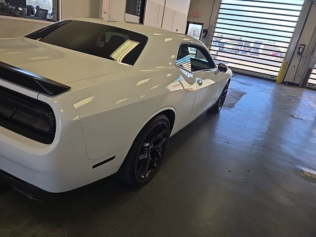 Used 2022 Dodge Challenger R/T w/ Driver Convenience Group image 4