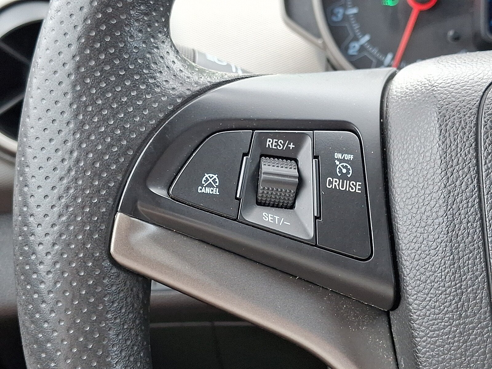 Used 2015 Chevrolet Sonic LT FWD image 21