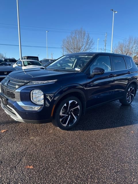 Used 2024 Mitsubishi Outlander FWD image 1