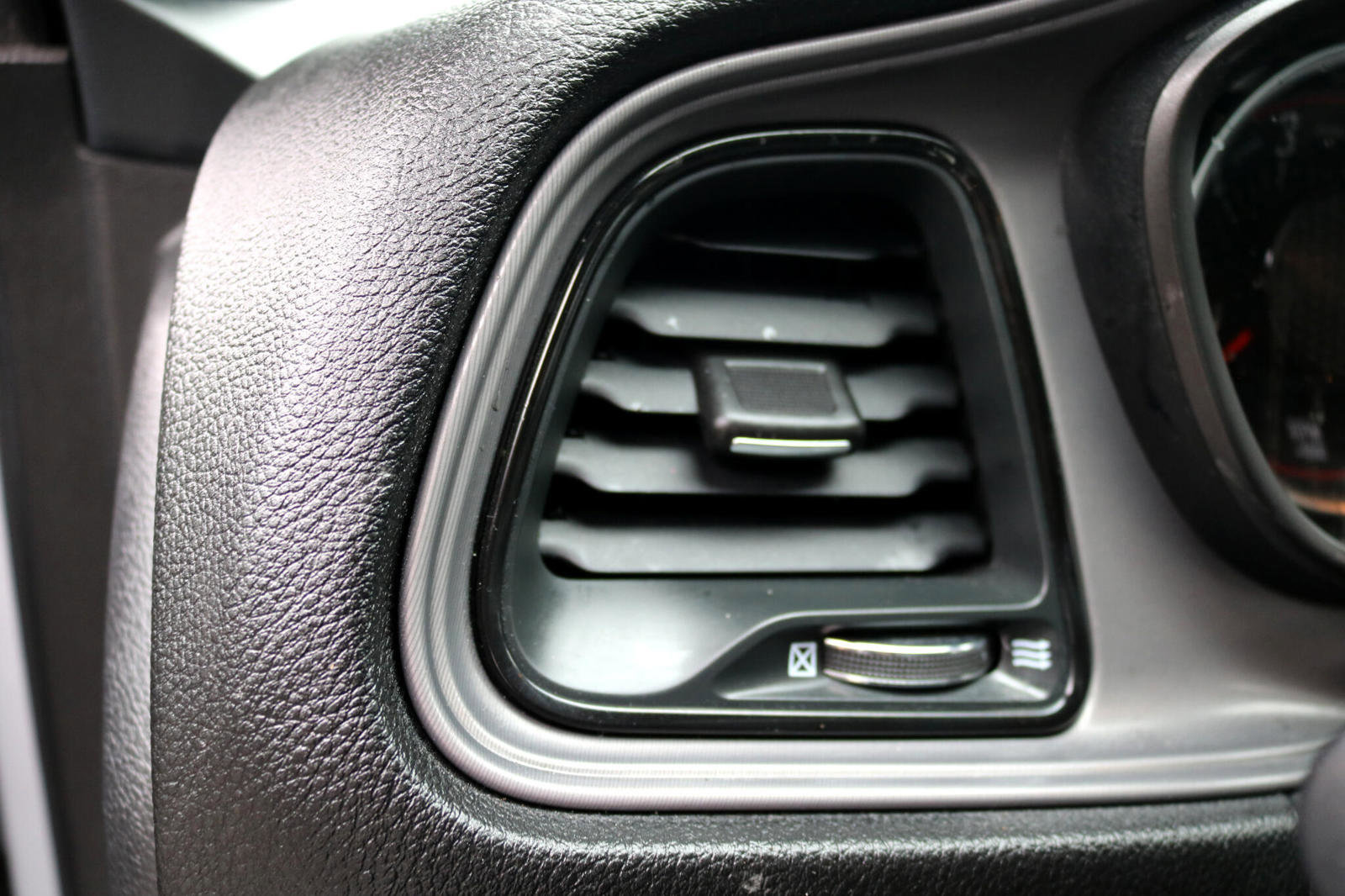 Used 2023 Dodge Challenger R/T image 20