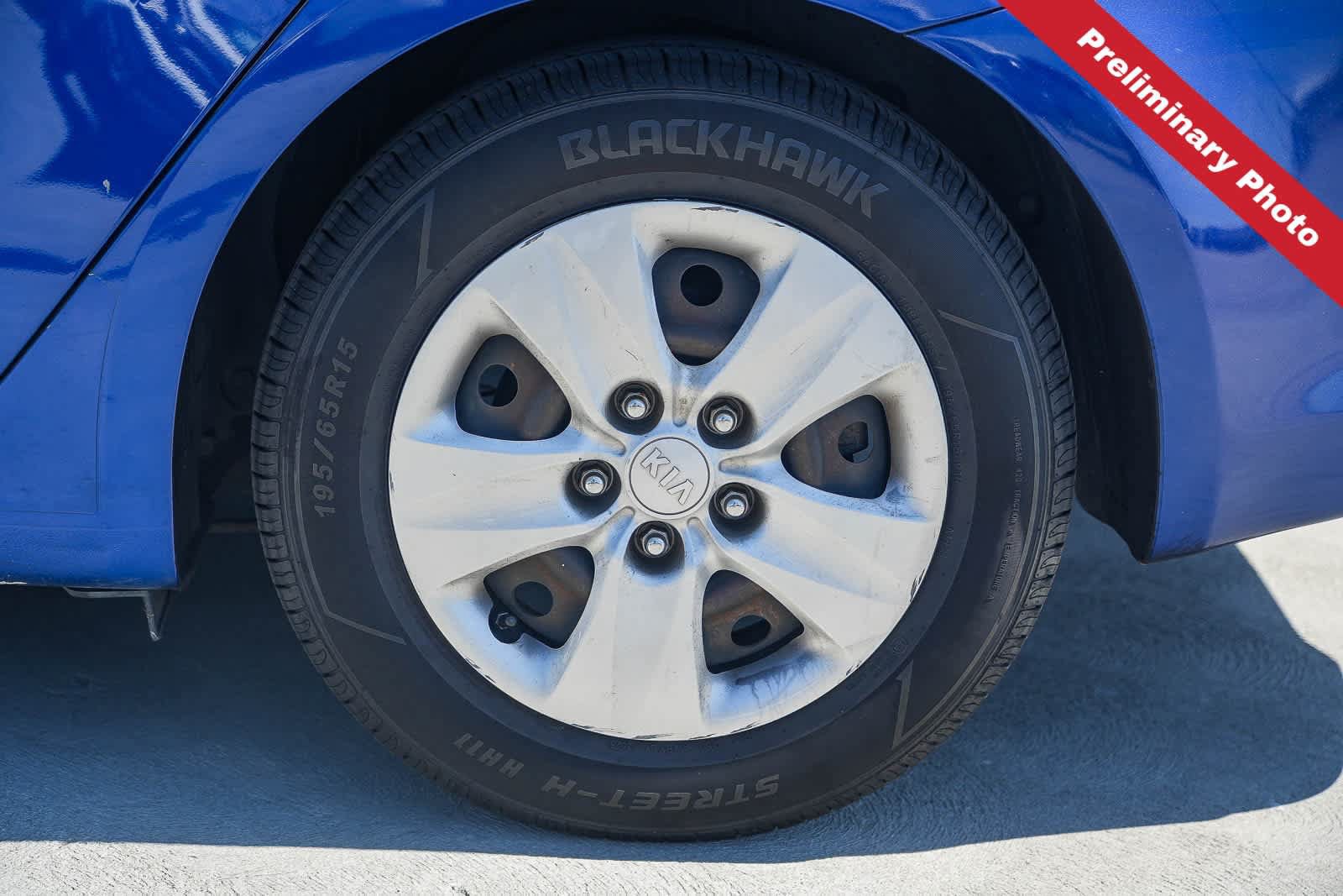 Used 2017 Kia Forte LX FWD image 12