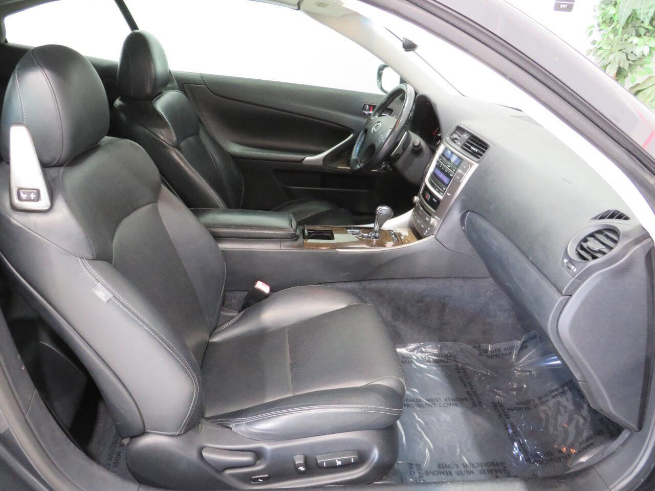 Used 2010 Lexus IS 250C RWD image 18