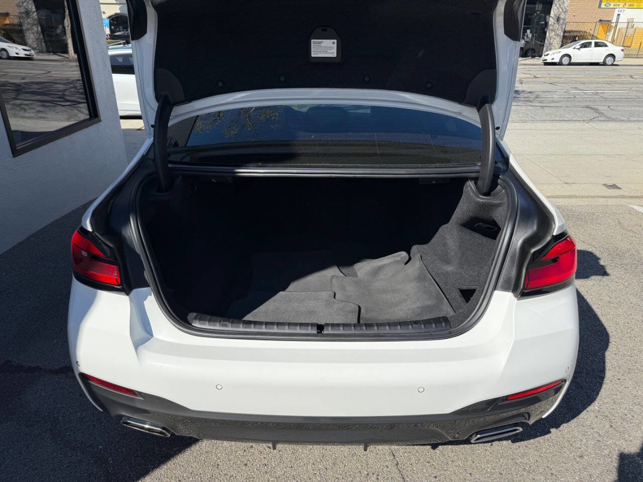 Used 2021 BMW 540i w/ M Sport Package image 48