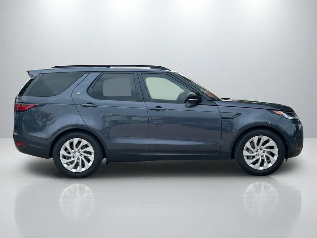 Used 2024 Land Rover Discovery S AWD/4WD image 4