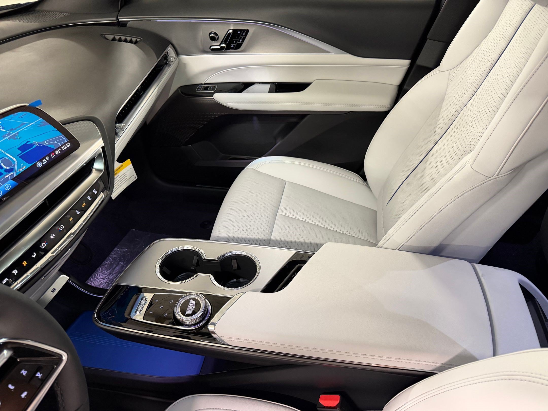 New 2027 Cadillac Lyriq Sport AWD/4WD image 17