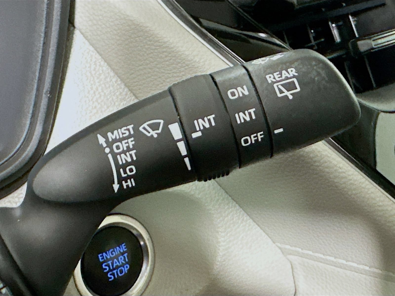 Used 2022 Toyota Corolla Cross LE AWD/4WD image 21