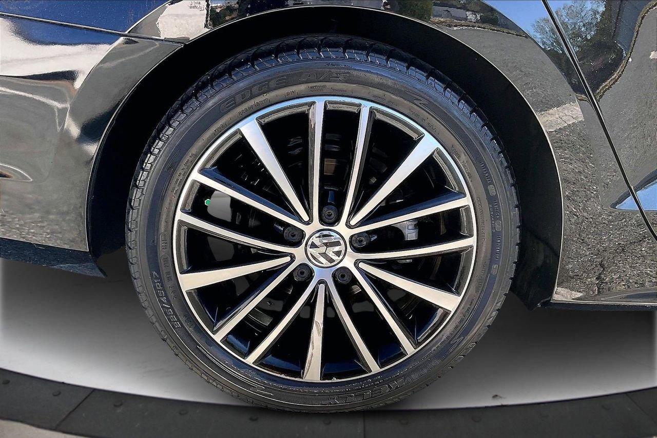 Used 2016 Volkswagen Jetta Sport image 35