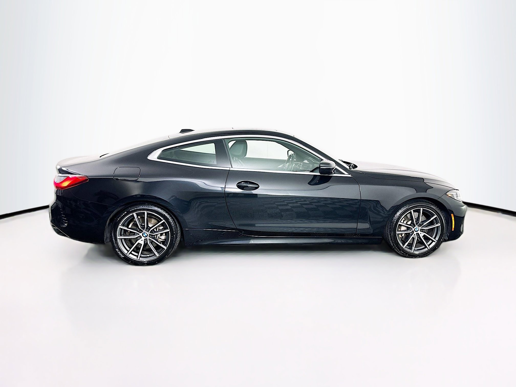 Used 2025 BMW 430i Coupe w/ Premium Package image 10