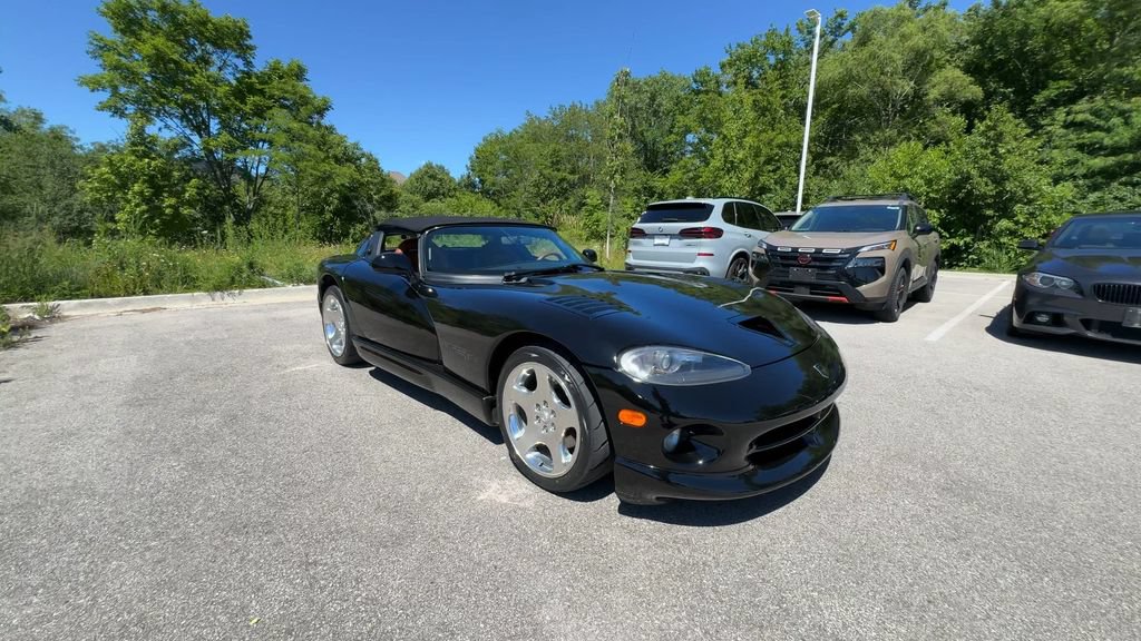 Used 2000 Dodge Viper RT/10 RWD video 2