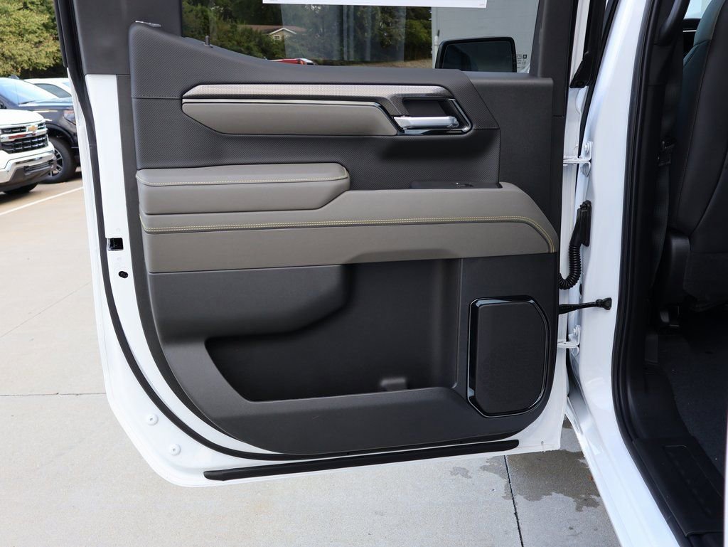 New 2026 Chevrolet Silverado 1500 ZR2 w/ Dark Appearance Package image 28
