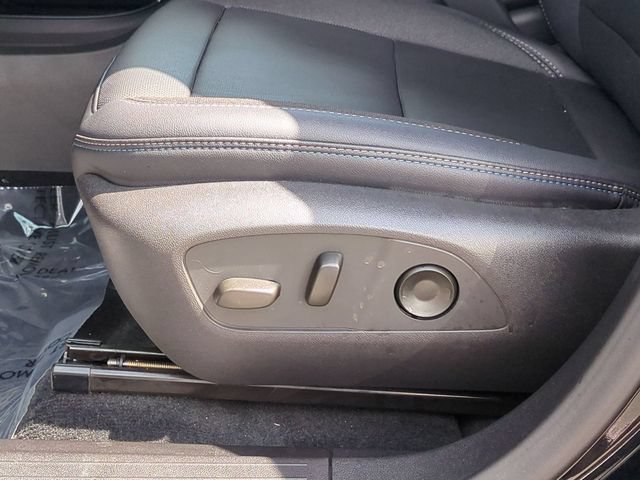 Certified 2026 Chevrolet Equinox EV LT w/ Convenience Package II AWD/4WD image 24